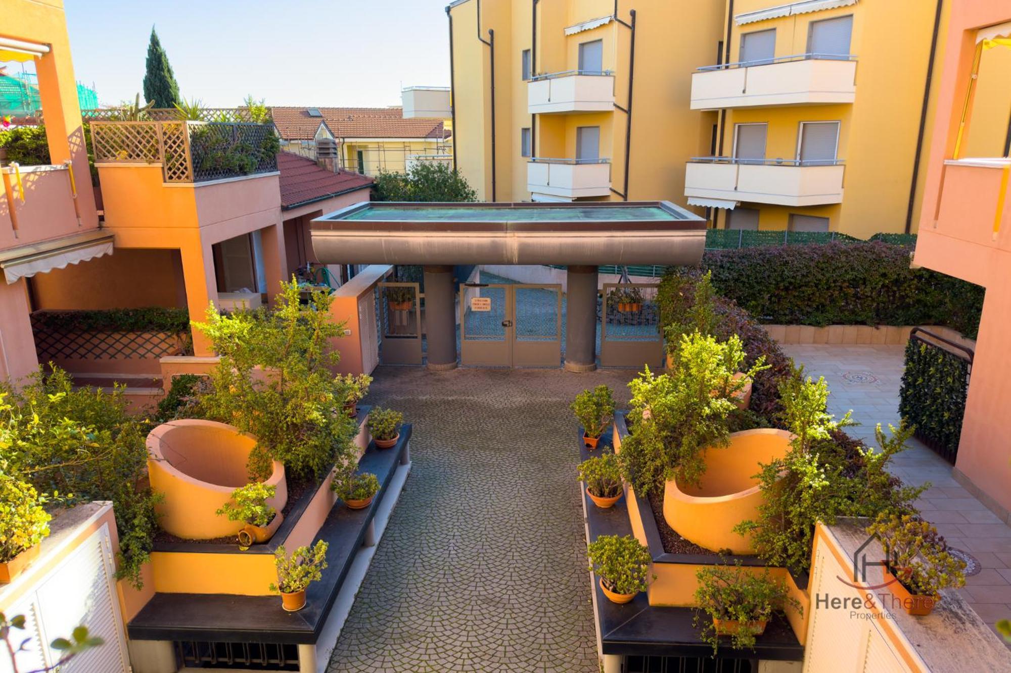 Balcony And Garage - Beaches 5Min Away - Smart Tv Loano Exterior foto