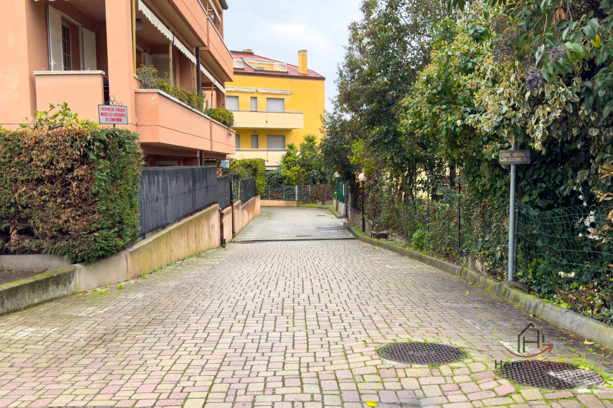 Balcony And Garage - Beaches 5Min Away - Smart Tv Loano Exterior foto